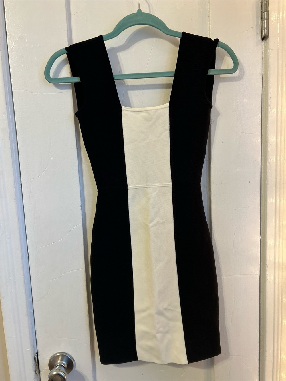 BCBG Black & White Colorblock Sleeveless Mini Dress (xs)